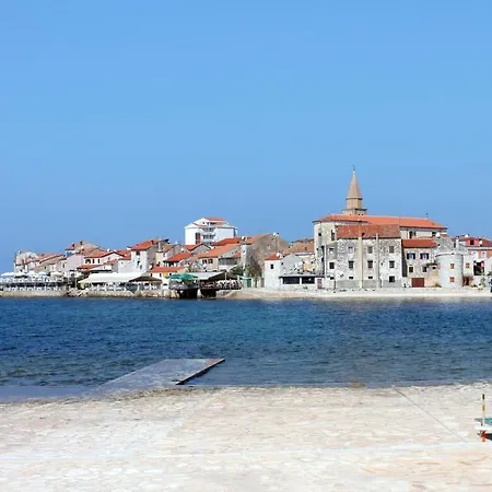 With A Parking Space - 2548 Umag