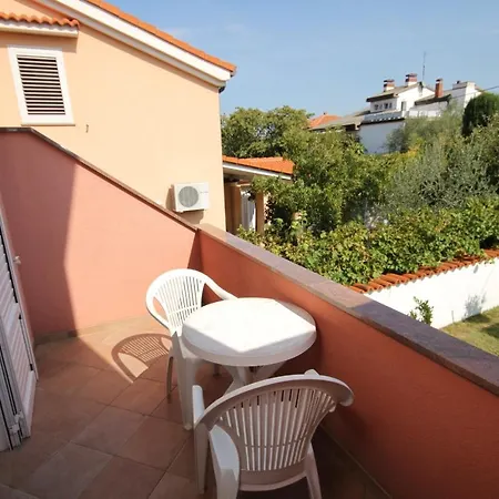 With A Parking Space - 2548 * Umag